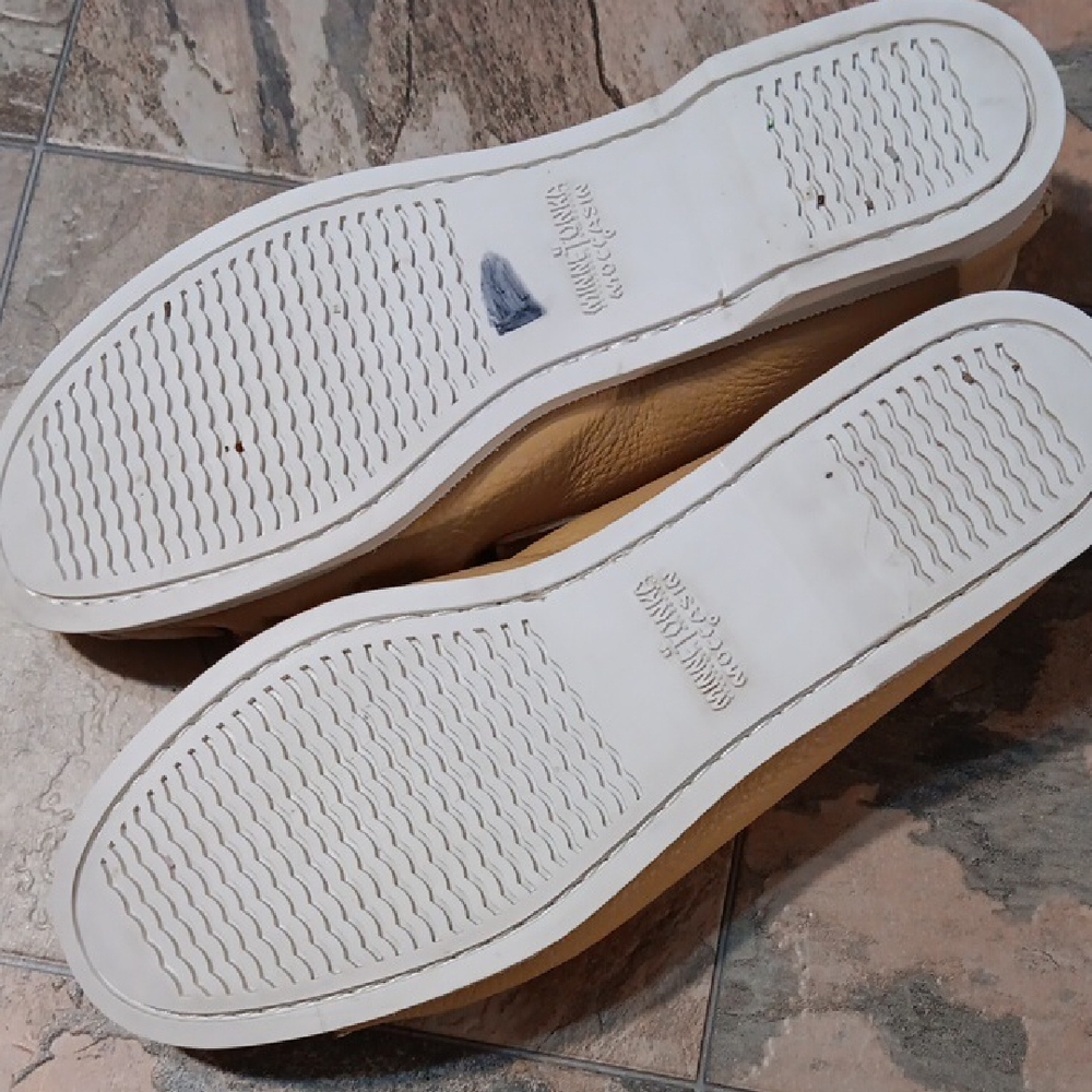 Women's Minnetonka Beaded Thunderbird Moccasins - Picture 5 of 7